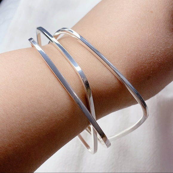 ❤️Seller’s Pick❤️ 3 in 1 Sliver Plated Square Bracelet - Picture 6 of 9